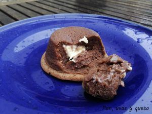 coulant de chocolate en thermomix - pan uvas y queso