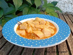 patatas economicas crockpot - pan uvas y queso